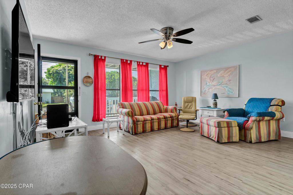 Image 7 of property listing at 506 E El Centro Boulevard 506B, Panama City Beach, FL 32413