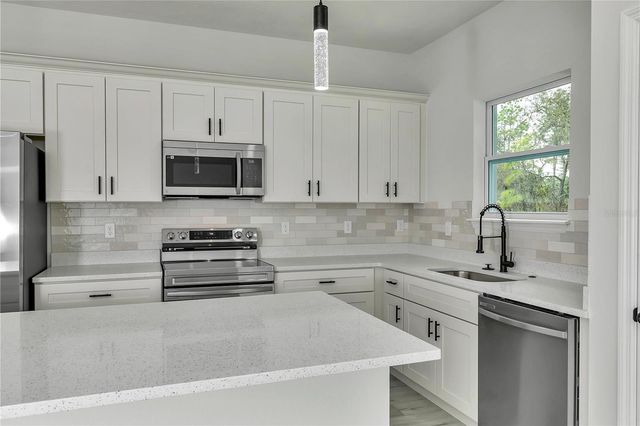 7248 N RADCLIFF AVENUE, Citrus Springs, FL 34434