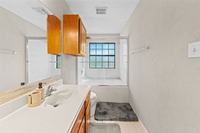 420 Santa Fe Trail 123, Irving, TX 75063