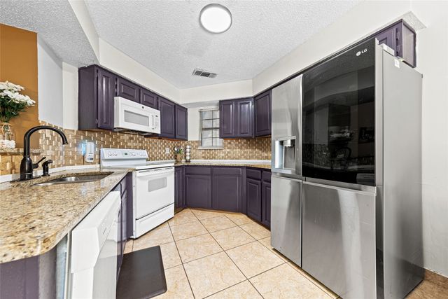 420 Santa Fe Trail 123, Irving, TX 75063