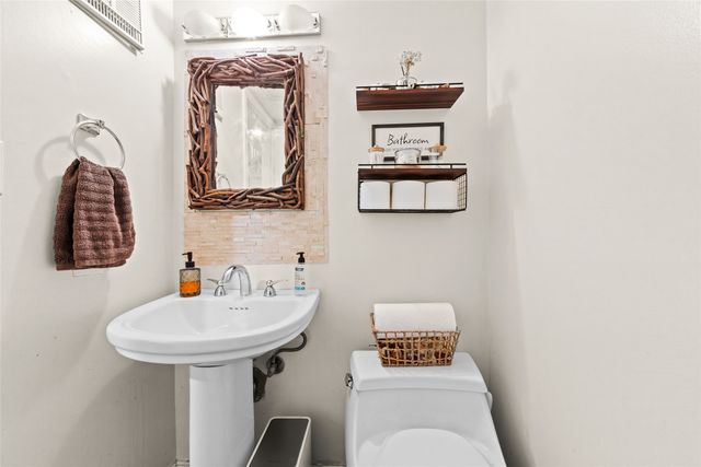 420 Santa Fe Trail 123, Irving, TX 75063