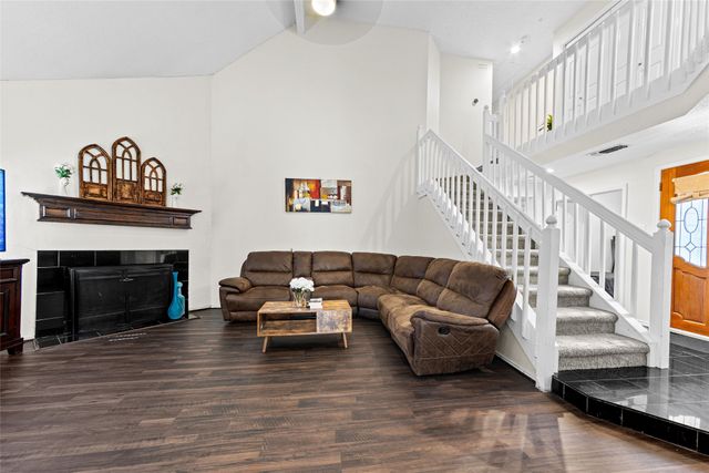 420 Santa Fe Trail 123, Irving, TX 75063
