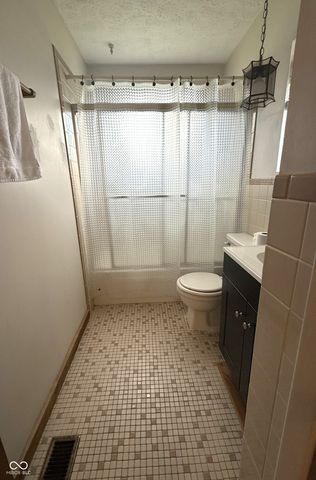 5335 Norcroft Drive, Indianapolis, IN 46221