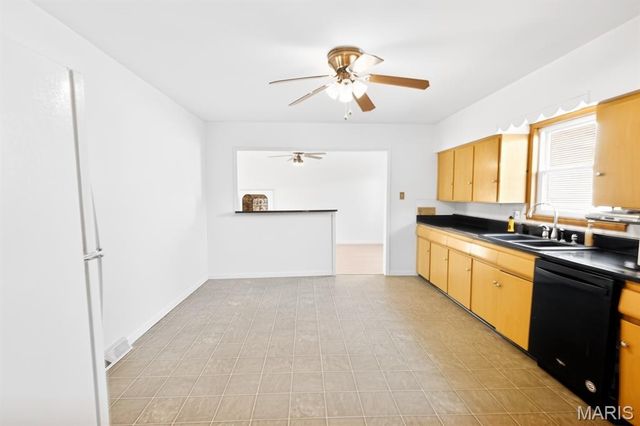 205 E 2nd North Street, Mount Olive, IL 62069