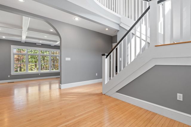 148 Broad Cove Drive, Concord, NH 03303