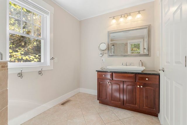 148 Broad Cove Drive, Concord, NH 03303