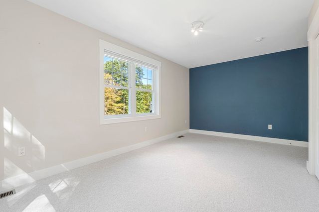 148 Broad Cove Drive, Concord, NH 03303