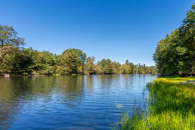 148 Broad Cove Drive, Concord, NH 03303