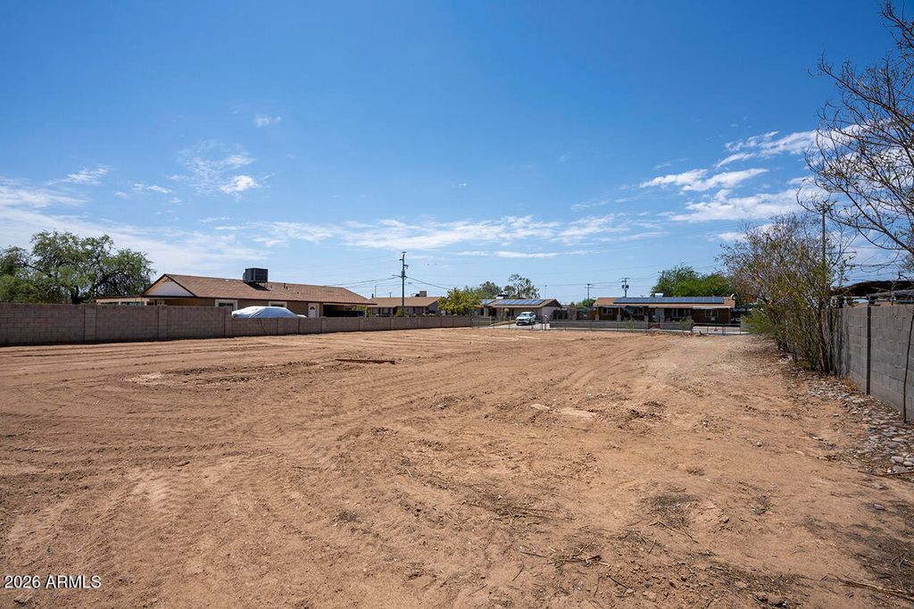 607 S 1ST Street 33, Avondale, AZ 85323 — photo 2