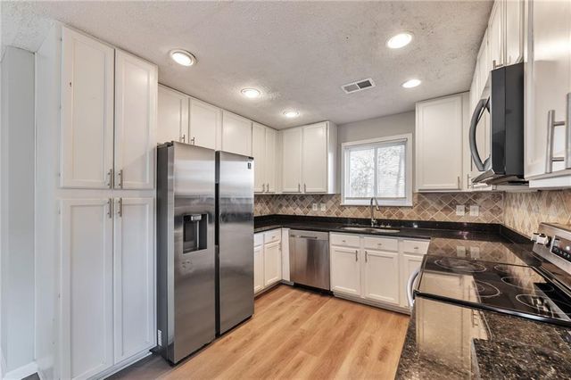 1012 Mainstreet Lake Drive, Stone Mountain, GA 30088