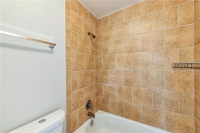 1012 Mainstreet Lake Drive, Stone Mountain, GA 30088