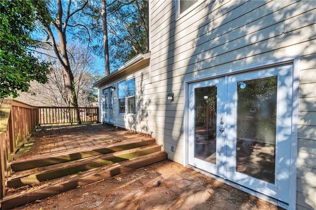 1012 Mainstreet Lake Drive, Stone Mountain, GA 30088