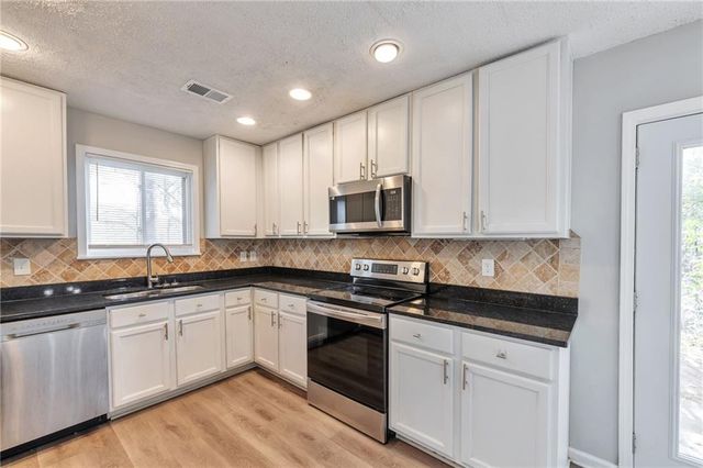 1012 Mainstreet Lake Drive, Stone Mountain, GA 30088