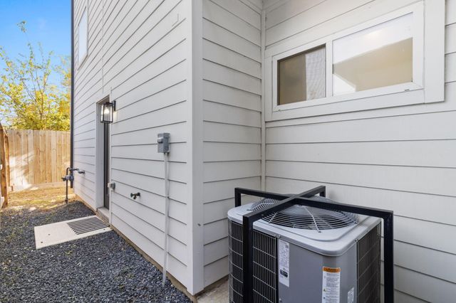 1807 Lee Street, Houston, TX 77026