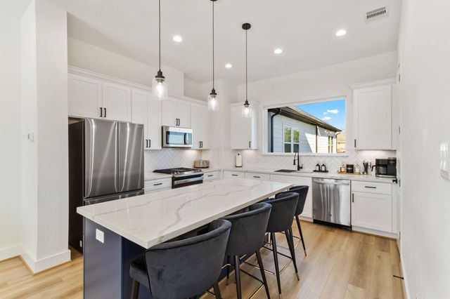 1807 Lee Street, Houston, TX 77026