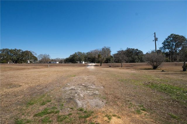 10022 Hall Road, Grand Bay, AL 36541