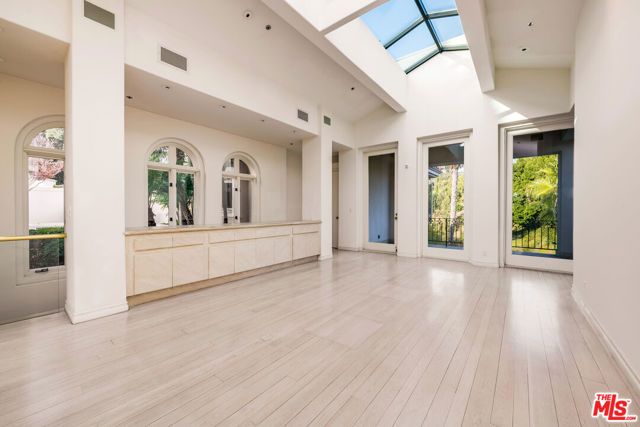 1136 Calle Vista Drive, Beverly Hills, CA 90210