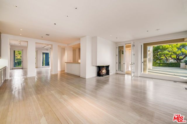 1136 Calle Vista Drive, Beverly Hills, CA 90210