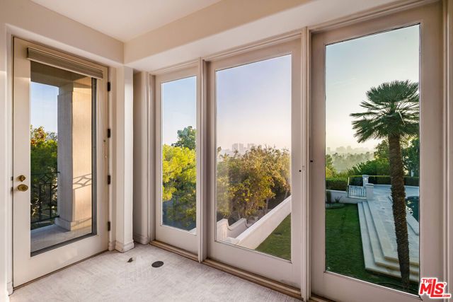 1136 Calle Vista Drive, Beverly Hills, CA 90210