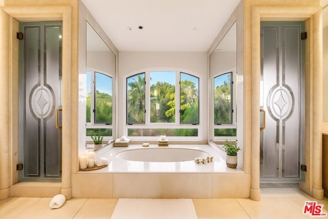 1136 Calle Vista Drive, Beverly Hills, CA 90210