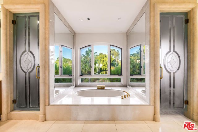 1136 Calle Vista Drive, Beverly Hills, CA 90210