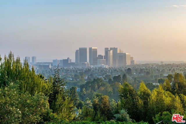 1136 Calle Vista Drive, Beverly Hills, CA 90210