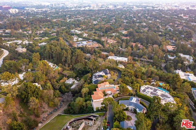 1136 Calle Vista Drive, Beverly Hills, CA 90210