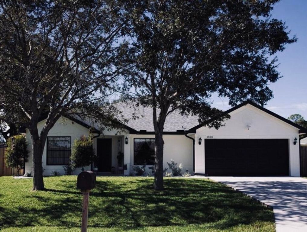 1818 SW Notre Dame Avenue, Port St. Lucie, Port St Lucie, FL 34953