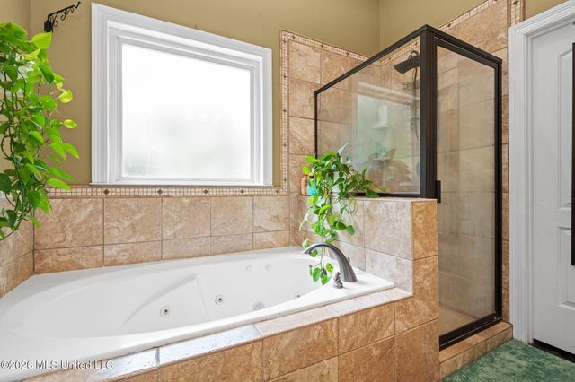 960 Glen Oaks Drive, Pass Christian, MS 39571