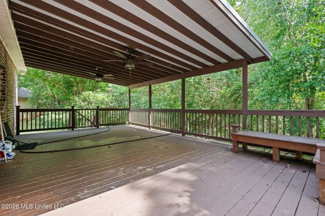 960 Glen Oaks Drive, Pass Christian, MS 39571