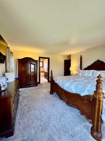 7024 Windshire Drive, Fort Wayne, IN 46814