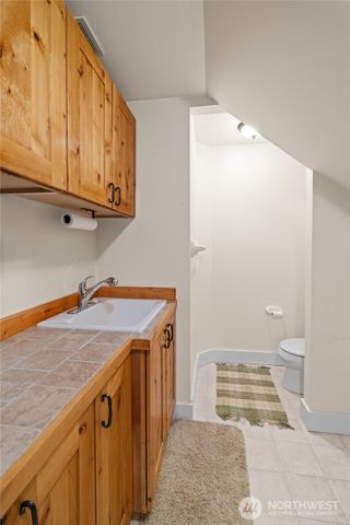 8012 105th Avenue SW, Olympia, WA 98512