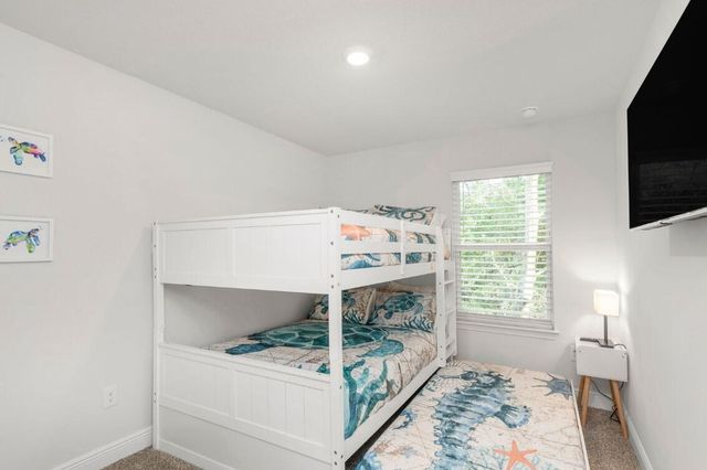 1028 McLaren Circle, Fort Walton Beach, FL 32547