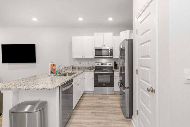 1028 McLaren Circle, Fort Walton Beach, FL 32547