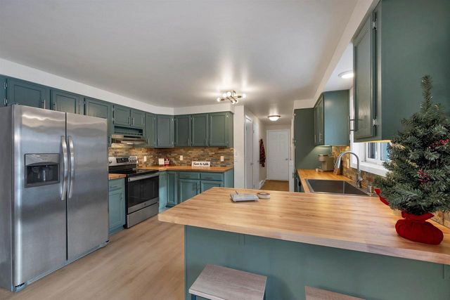 2131 DORAN STREET, Oconto, WI 54153