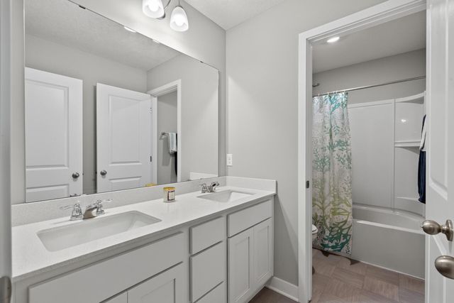 12536 Guadalcanal Circle NE E, Blaine, MN 55449