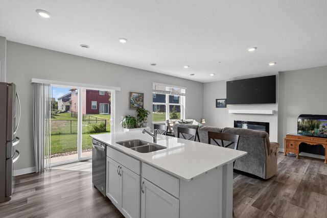 12536 Guadalcanal Circle NE E, Blaine, MN 55449