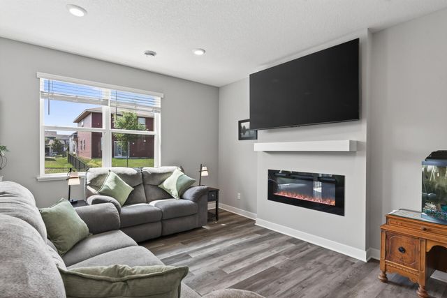 12536 Guadalcanal Circle NE E, Blaine, MN 55449