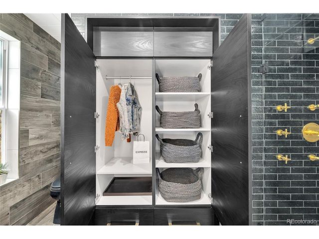 2545 N Lafayette St, Denver, CO 80205
