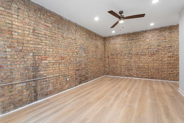 7381 N Damen Avenue 1E, Chicago, IL 60645