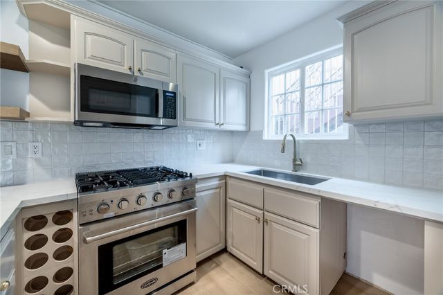 719 W Mariposa Ave, El Segundo, CA 90245