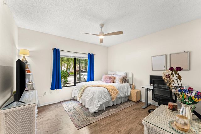 2801 SARENTO Place 102, Palm Beach Gardens, FL 33410