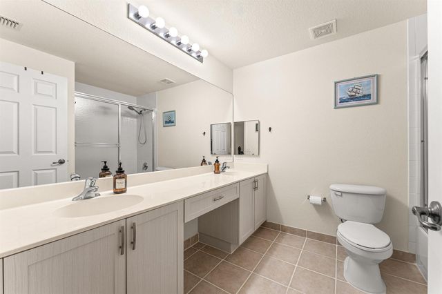 2801 SARENTO Place 102, Palm Beach Gardens, FL 33410