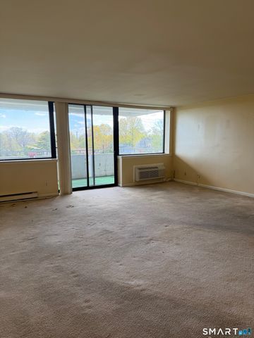 50 Birdseye Street 202, Stratford, CT 06615