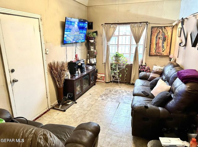 2928 E San Antonio Avenue, El Paso, TX 79905