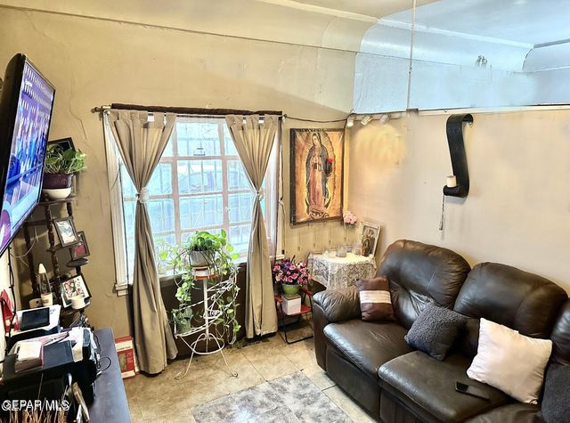 2928 E San Antonio Avenue, El Paso, TX 79905