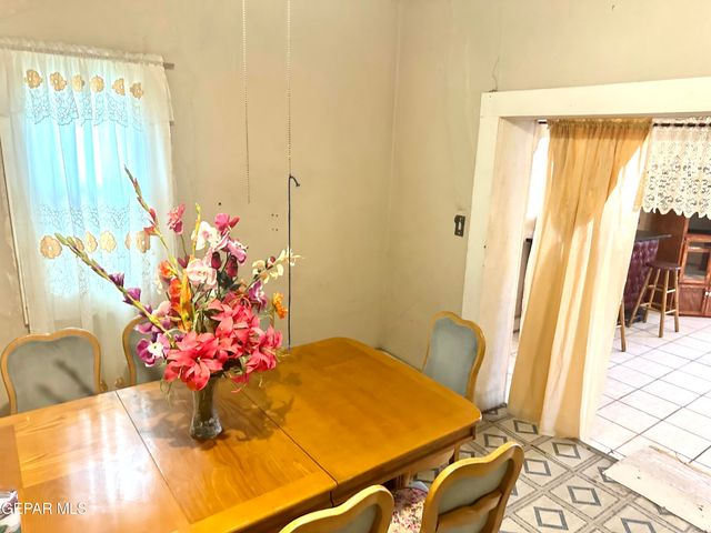 2928 E San Antonio Avenue, El Paso, TX 79905