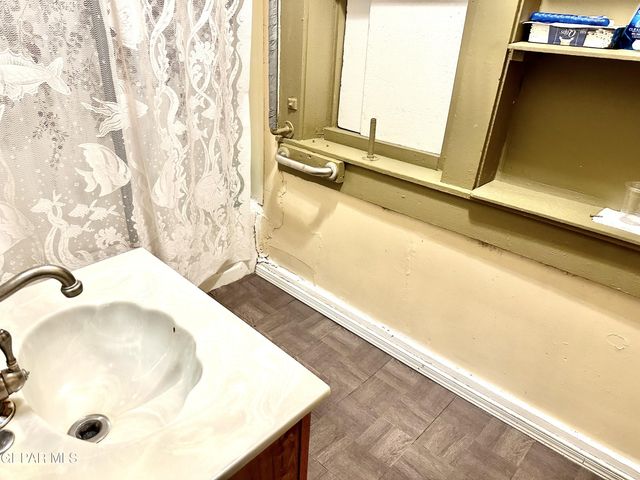 2928 E San Antonio Avenue, El Paso, TX 79905