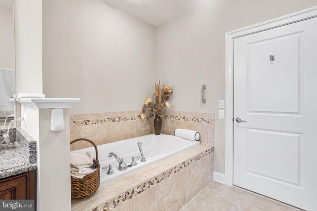 2201 RIVER RD #1202, Point Pleasant Boro, NJ 08742