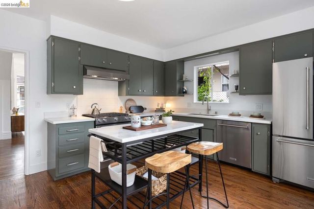 1937 Haste St, Berkeley, CA 94704
